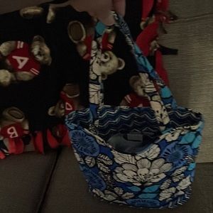 vera bradley Blue floral tote with matching wallet. It is in great condition.